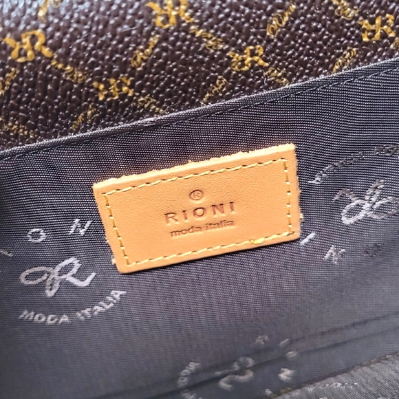 RR RIONI | Monogram Print Clutch - Picture 6 of 10